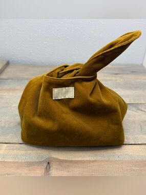 Merit Beauty Signature Bag Makeup Bag